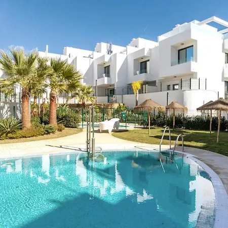 Terraced House Close Town Holiday home